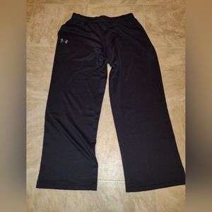 Under Armour straight leg, loose fit black track pant